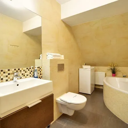 Everysky - Lesny Dom 16 - 18 *