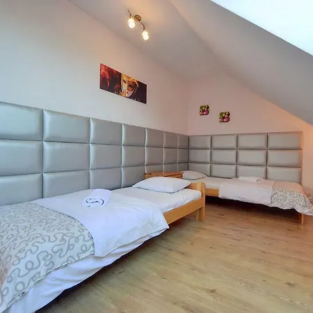 Everysky - Lesny Dom 16 - 18 *