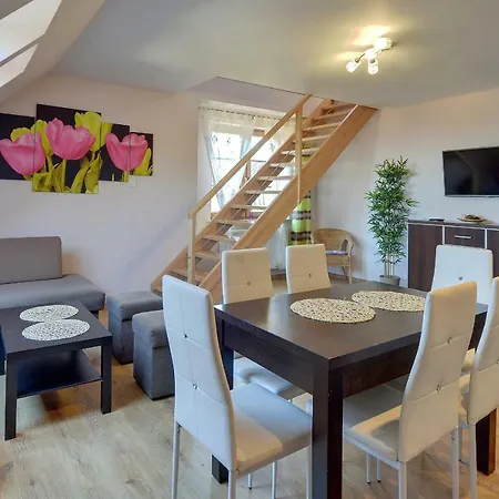 Everysky - Lesny Dom 16 - 18 아파트