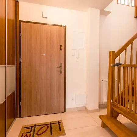 Everysky - Lesny Dom 16 - 18 *