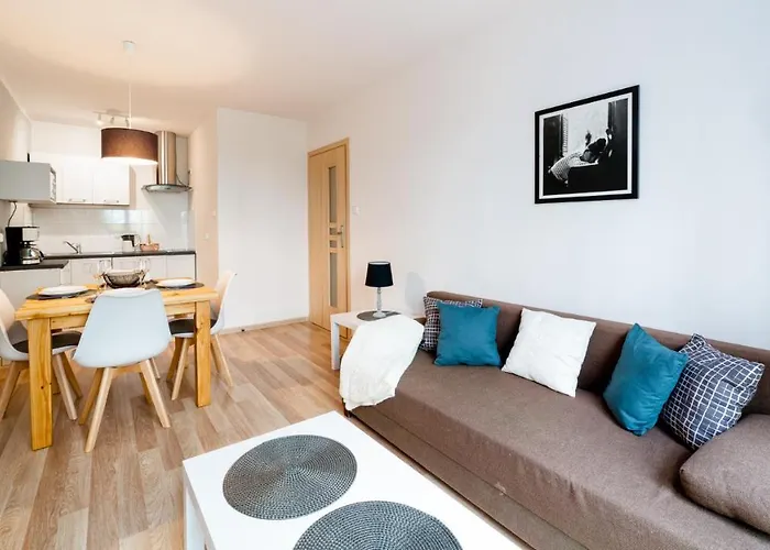 Everysky - Lesny Dom 16 - 18 아파트